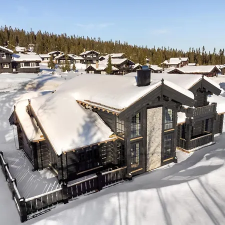 Exclusive Mountain Retreat In Out