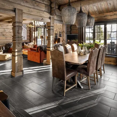 Exclusive Mountain Retreat In Out